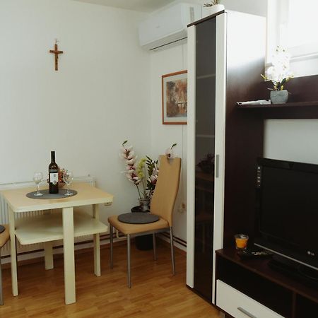 Soba Luic Apartman Zsupanya Kültér fotó